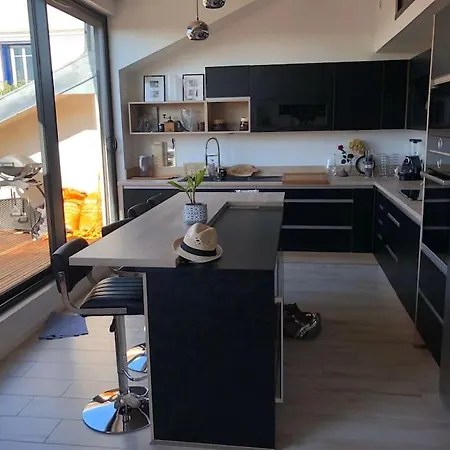 Apartment Superbe Loft Climatise A Avec Terrasse Suresnes