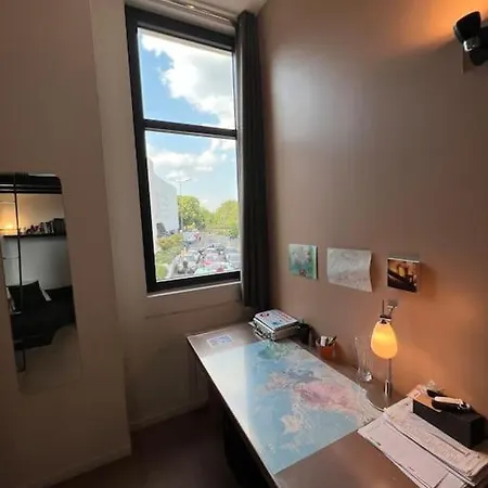 Superbe Loft Climatise A Avec Terrasse Suresnes
