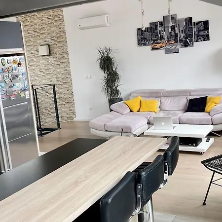 Apartment Superbe Loft Climatise A Avec Terrasse